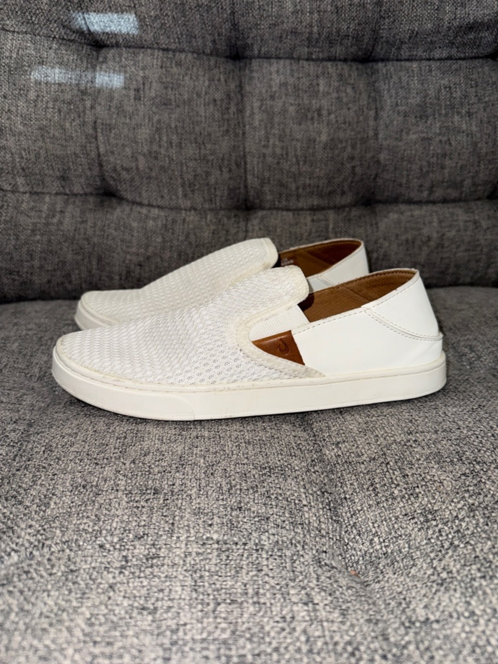 OluKai Women's Pehuea slip-on sneakers in bright white size 8